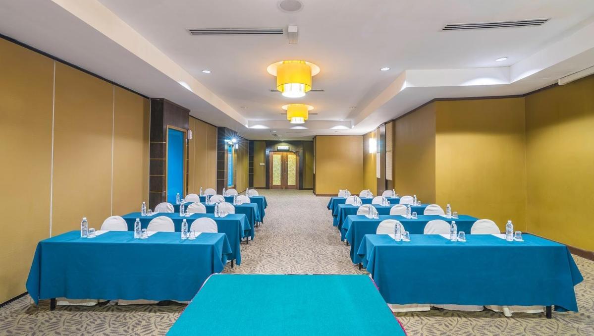 Crystal Crown Hotel Kuala Lumpur Exterior photo