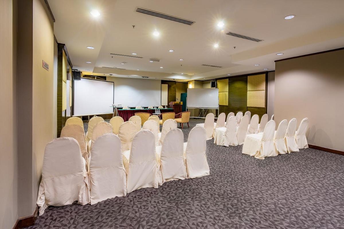 Crystal Crown Hotel Kuala Lumpur Exterior photo